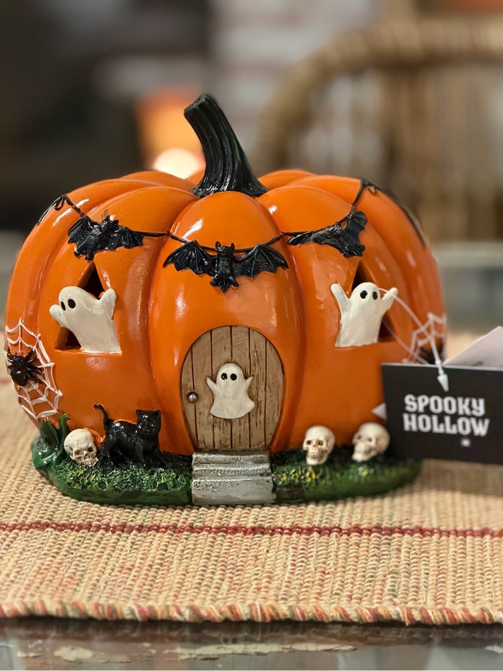 Haunted Pumpkin House by Spooky Hollow, 
Lights up, New with Tag